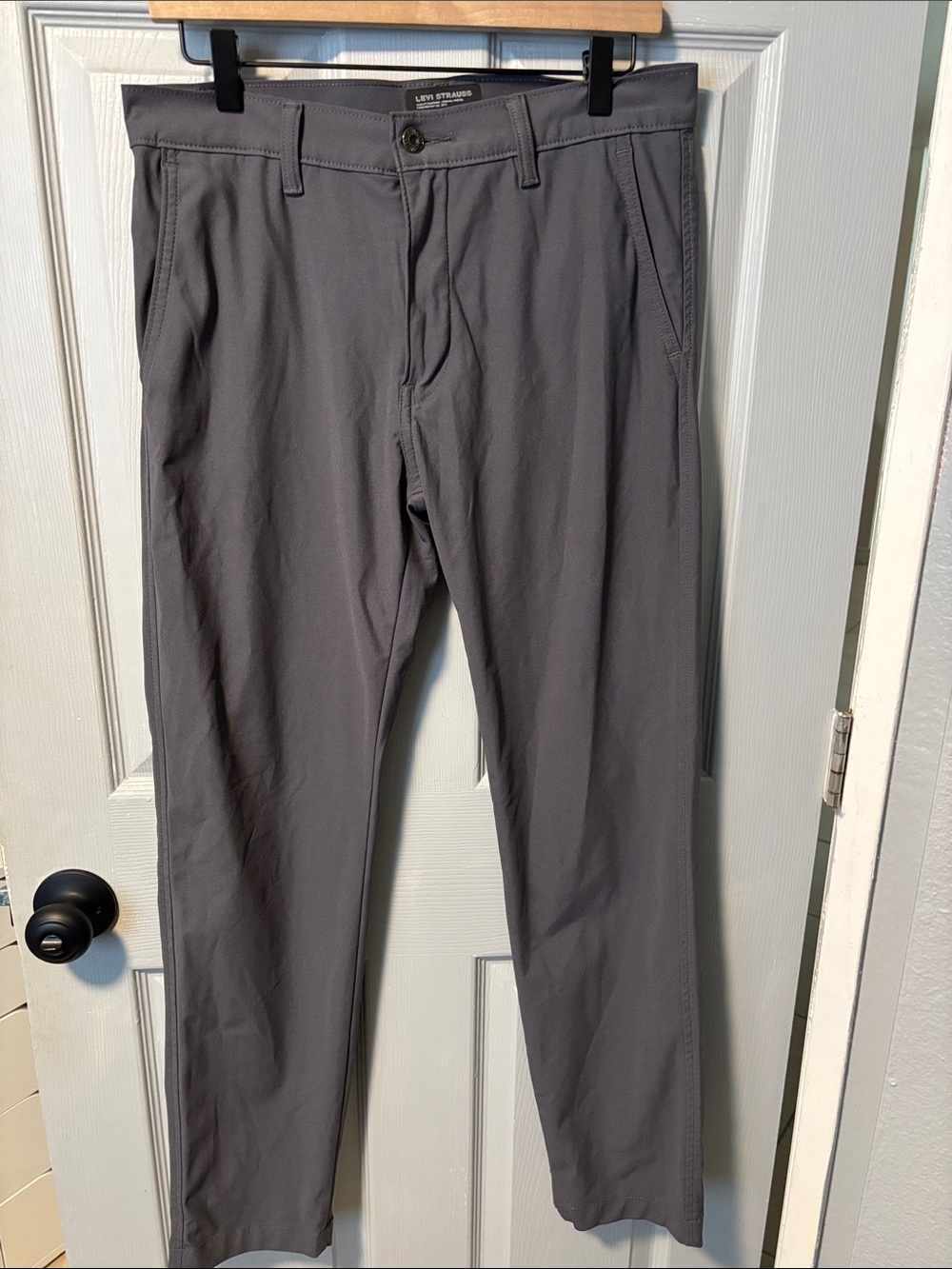 Levi's Men's Charcoal Gray Chino Pants